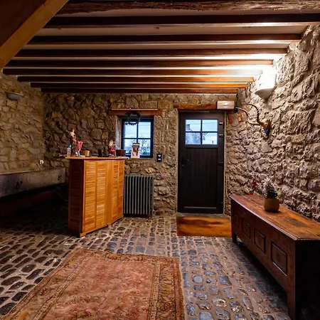 A La Source De Lavis 4*