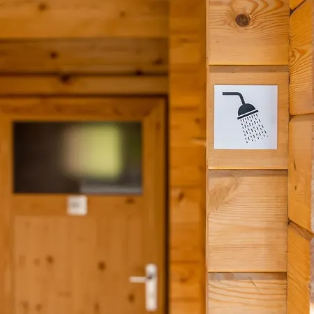 ベッド・アンド・ブレックファスト A La Source De Lavis 4*