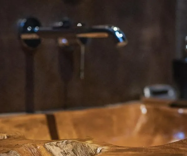 Alojamento de Acomodação e Pequeno-almoço A La Source De Lavis 4*