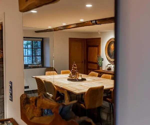 ベッド・アンド・ブレックファスト A La Source De Lavis 4*