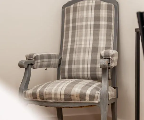 ベッド・アンド・ブレックファスト A La Source De Lavis ウイエ