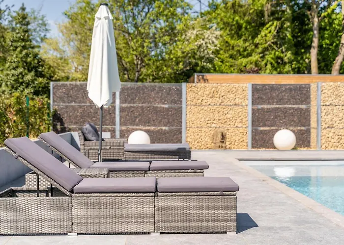 ベッド・アンド・ブレックファスト A La Source De Lavis